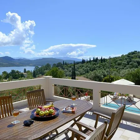 Sunrise 4 Bed Lefkada Ligia